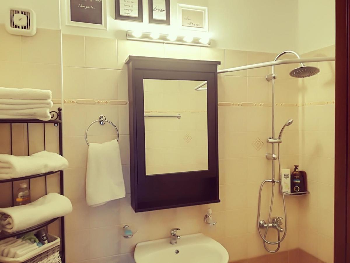 Lux House Next To The Airport Of Athens. Transport 24H Villa Артемида Екстериор снимка